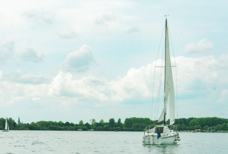 Het water verkennen vanuit de MRT Harbor